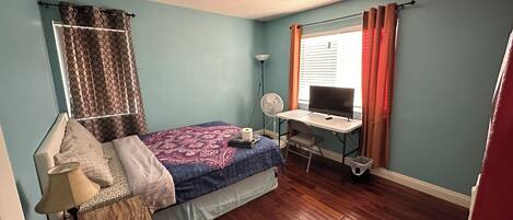 1 quarto, ferros/tábuas de passar roupa, Wi-Fi, roupa de cama