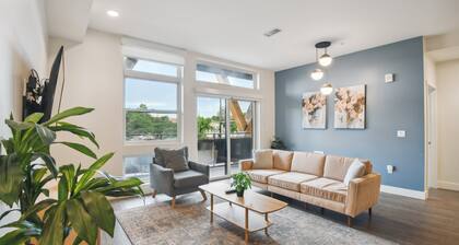Sleek & Chic Vibes | Spacious 2BR LoHi Loft | Rooftop