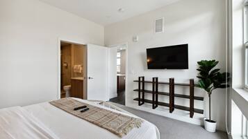 2 bedrooms, free WiFi, bed sheets, wheelchair access