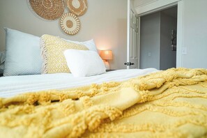 4 Schlafzimmer, Schreibtisch, Reisekinderbett, kostenloses WLAN