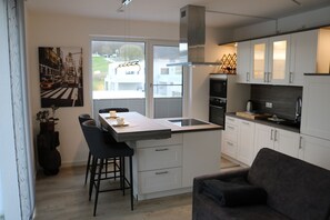 Uklassifisert bilde, 3 av 16, knapp