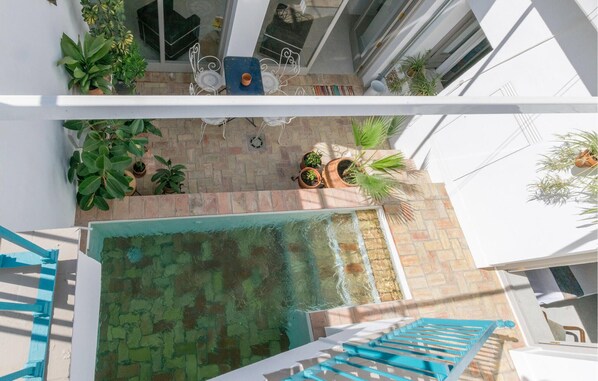 Outdoor dining - Beautiful home in Carmona with kitchen (Carmona)