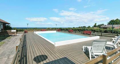 Bright and cozy summer house with sea view