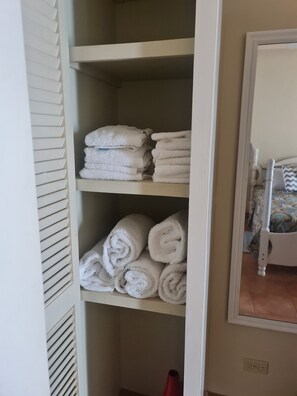 1 Schlafzimmer, Zimmersafe, Bügeleisen/Bügelbrett, WLAN