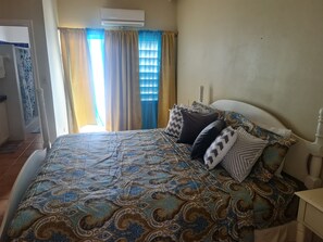 1 bedroom, in-room safe, iron/ironing board, WiFi