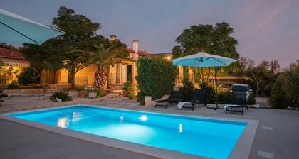Holiday Houses, Villas Edi - With Pool