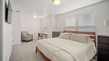 3 bedrooms, desk, iron/ironing board, travel cot