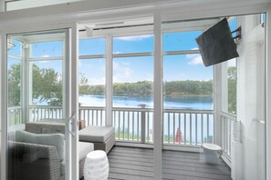 Interior - Serendipity 2 Bedroom 2.5 Bath (Ottawa)