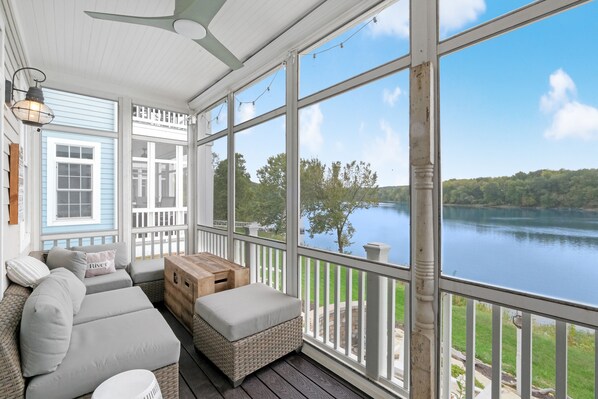 Property grounds - Serendipity 2 Bedroom 2.5 Bath (Ottawa)