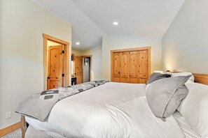 3 chambres, bureau, fer et planche à repasser, Wi-Fi