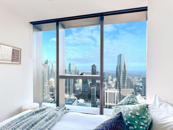 2 bedrooms, desk, iron/ironing board, WiFi