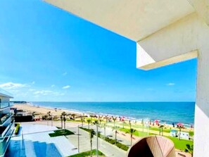 Property grounds - Seaside Chalet in Porto Said for Families (Port Said Governorate)