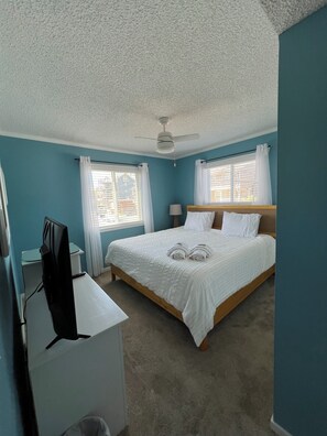 2 bedrooms, iron/ironing board, travel cot, free WiFi