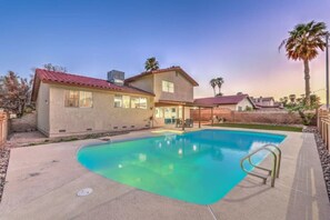 Pool - Hibbetts Pool, Hot Tub, Pool Table, LV Strip (Las Vegas)