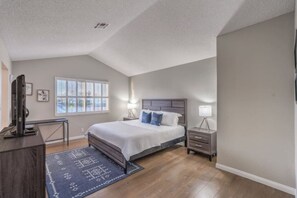 4 bedrooms, desk, iron/ironing board, WiFi