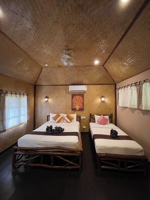 Standard Bungalow, 1 Bedroom, Pool View, Sea Facing | 1 bedroom, in-room safe, free WiFi, bed sheets - Relax Bay Resort (Ko Lanta)