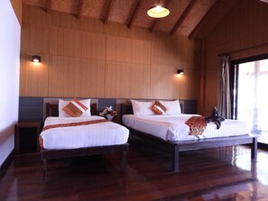 Deluxe Bungalow, 1 Bedroom, Sea View, Sea Facing - Relax Bay Resort (Ko Lanta)