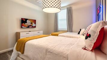 3 habitaciones, tabla de planchar con plancha, wifi y ropa de cama