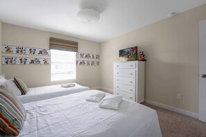 4 bedrooms, iron/ironing board, travel cot, WiFi - Gorgeous Home in Unbeatable Location (Kissimmee)