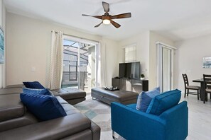 TV, offices - Gorgeous Home in Unbeatable Location (Kissimmee)