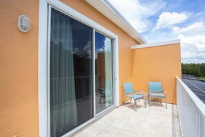 Terrace/patio - Serene Villa with Private Pool (Clermont)