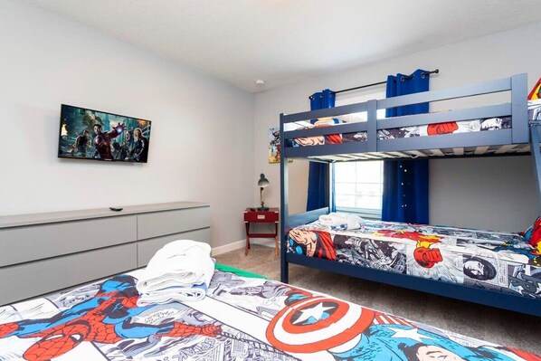 4 Schlafzimmer, Bügeleisen/Bügelbrett, Reisekinderbett, WLAN