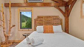 3 bedrooms, desk, free WiFi, bed sheets