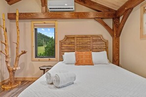 3 bedrooms, desk, free WiFi, bed sheets