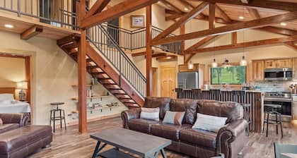 Hot Shot Hideaway near Custer Attractions