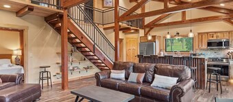 Hot Shot Hideaway near Custer Attractions