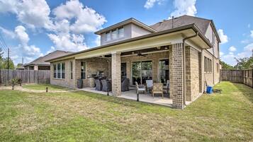 House (4 Bedrooms) | Interior