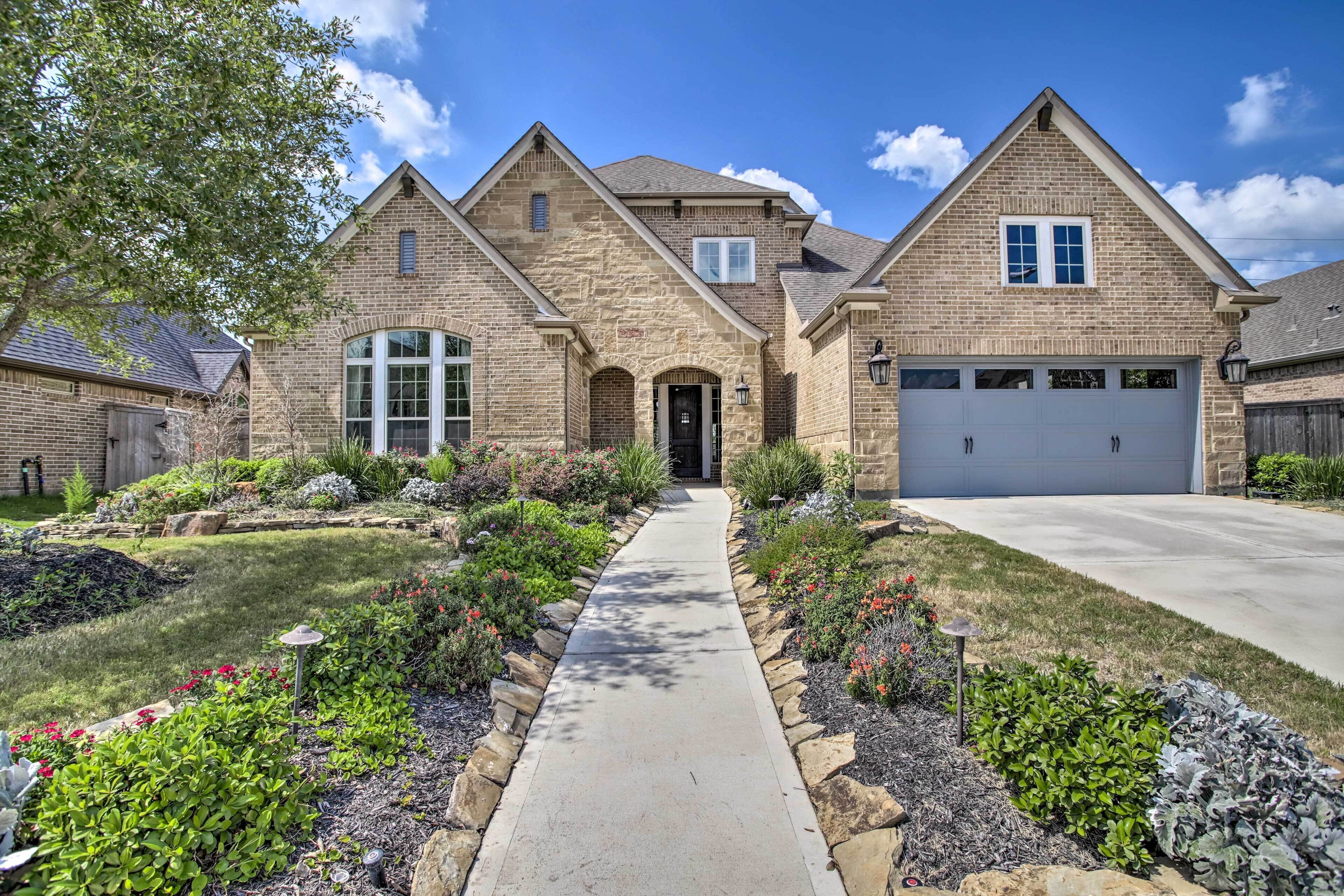 House (4 Bedrooms) | Interior