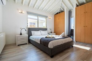 4 chambres, fer et planche à repasser, Wi-Fi, draps fournis