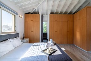 4 chambres, fer et planche à repasser, Wi-Fi, draps fournis