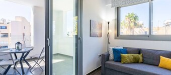 Kmeidos 1-Bedroom Apartment & Balcony in Larnaca