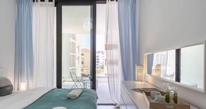 Lana 1-Bedroom Apt & Balcony in Larnaca