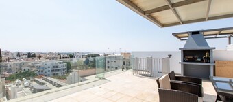 ★ Jay`s Penthouse 2-BR Apt W/ Terrace in Larnaca
