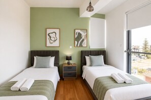 2 bedrooms, iron/ironing board, WiFi, bed sheets - ★ Jay`s Penthouse 2-BR Apt W/ Terrace in Larnaca (Cyprus - Larnaca)