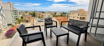 ★ Jay`s Penthouse 2-BR Apt W/ Terrace in Larnaca