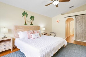 4 bedrooms, desk, iron/ironing board, free WiFi - Pelican Palm - The perfect holiday stay! (Palm Coast)