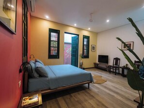 In-room safe, desk, free WiFi - Tonkin782Homestay (Hanoi)