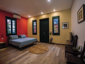 Caja de seguridad en la habitación, escritorio y wifi gratis 