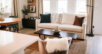 Modern 3BR DAWGout by MHM Luxury Properties