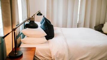 3 bedrooms, desk, iron/ironing board, travel crib