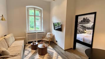 Fernseher, Stereoanlage