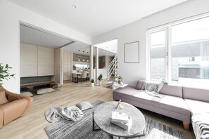 Living area - THE PRESTIGE (Asahikawa)