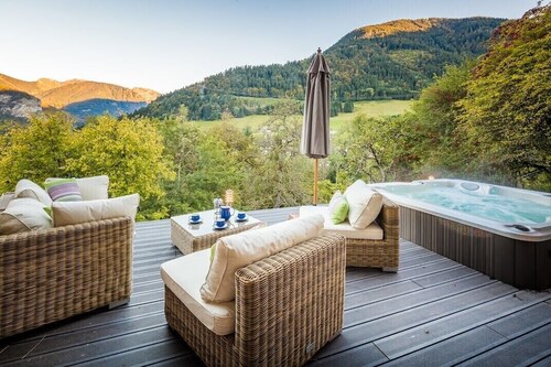 Fabulous Alpine Living Nr. Morzine With Jacuzzi/sauna and Spectacular Views