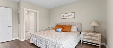 4 bedrooms, WiFi, bed sheets