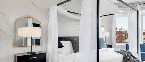 4 chambres, bureau, fer et planche Ă repasser, lit parapluie