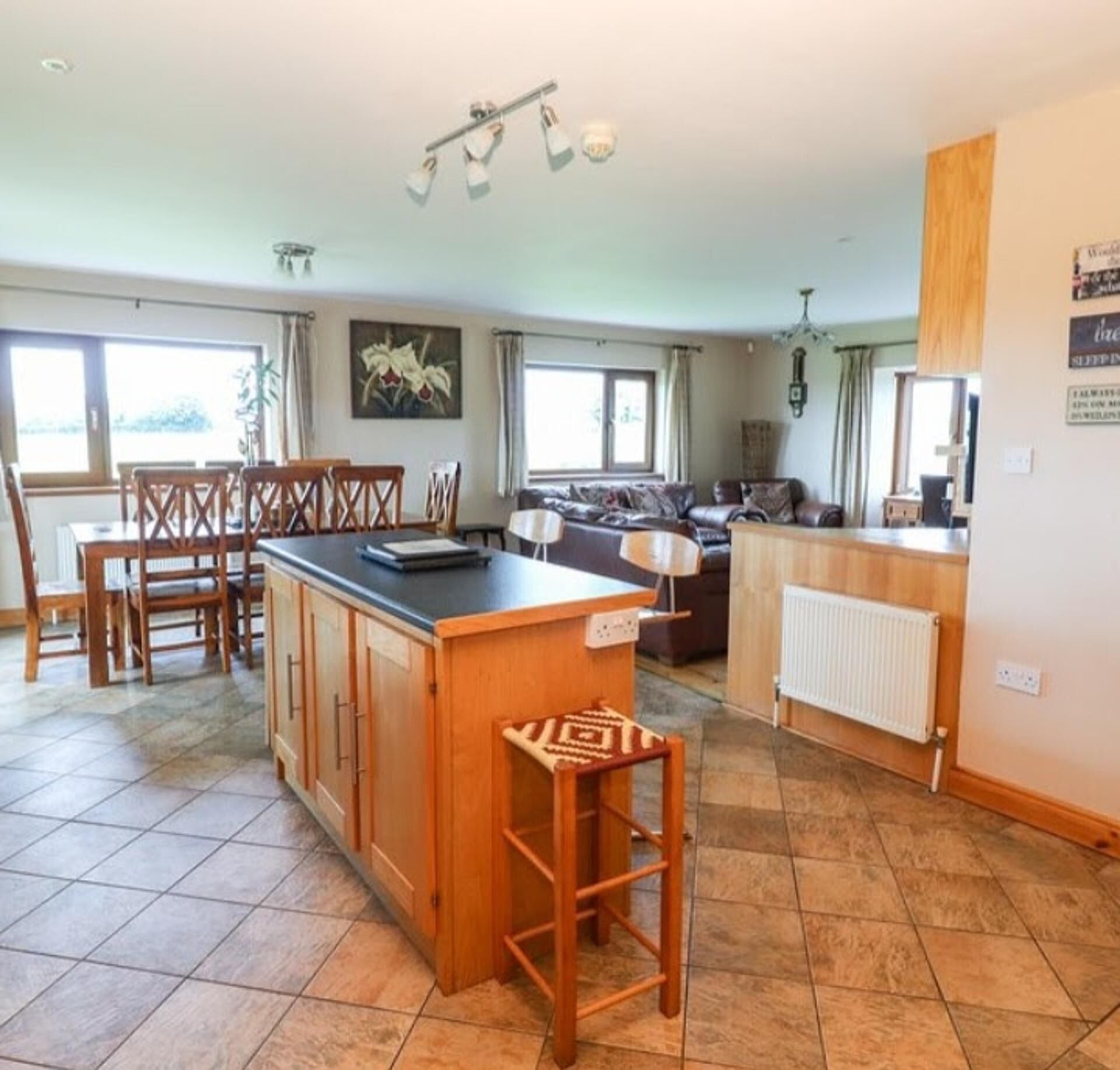 Maison, plusieurs lits | Cuisine privée | Réfrigérateur, micro-ondes, four, plaque de cuisson